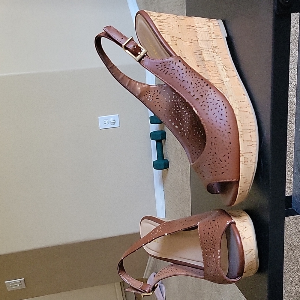 brown wedges